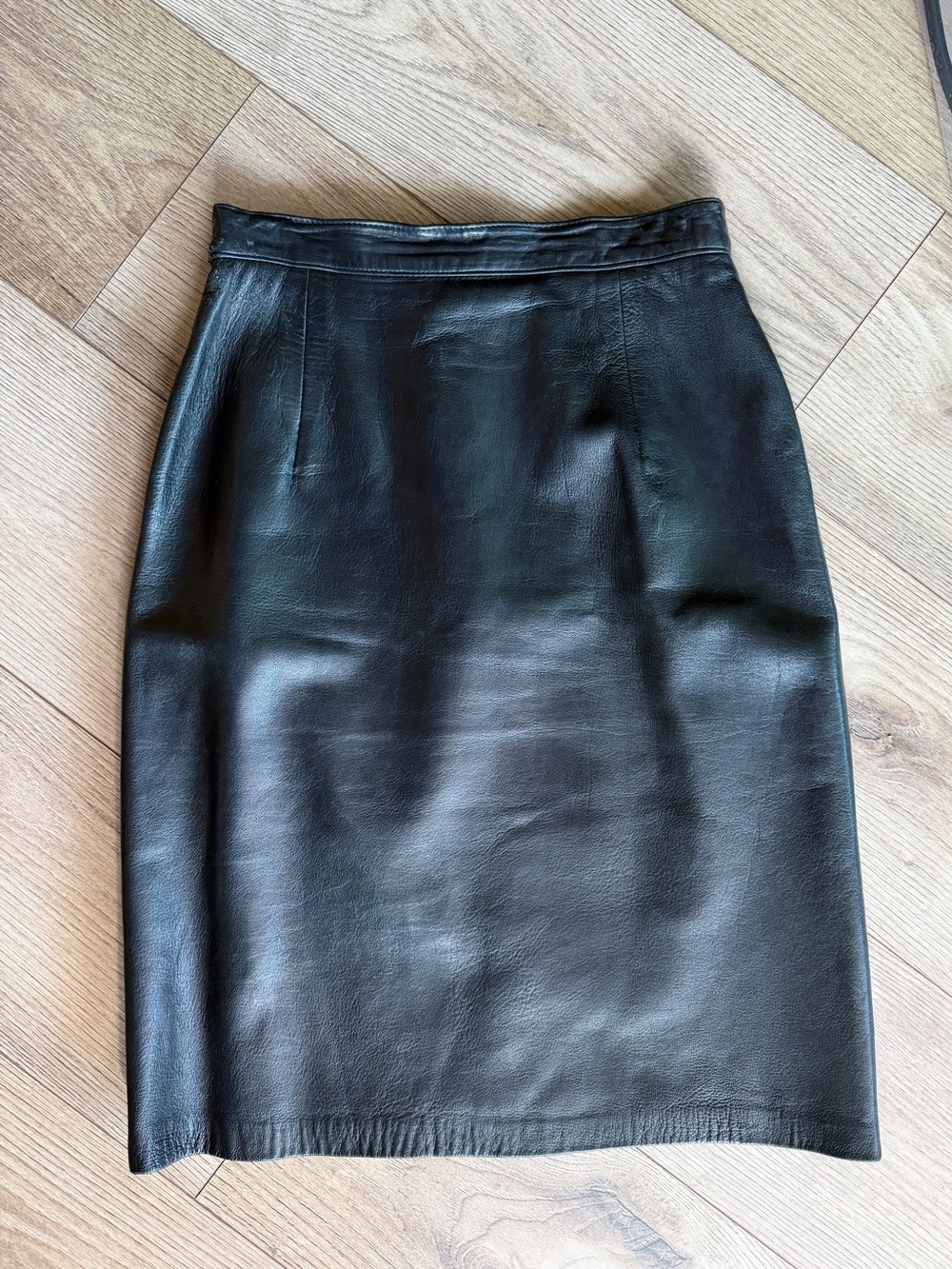 Classic Black Leather Pencil Skirt Karen Austin size 8 (xsmal)